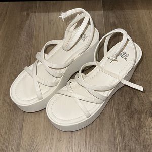 Wild Fable Platform Sandals (New without tags)